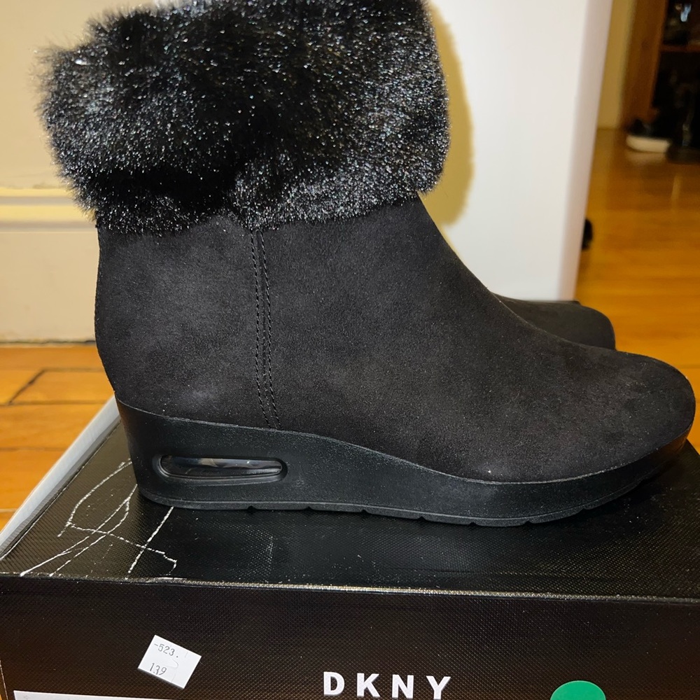 DKNY Abri Wedge Ankle Boot. Black Faux Fur Cuff Size 6. Brand NWT